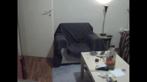 Snapshot of dickus_biggus chatting on 01/07/25, 04:59 dickus_biggus online show from 01/07/25, 04:59