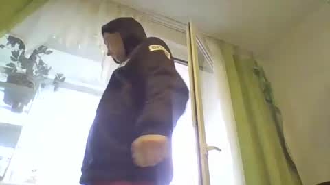 Snapshot of dickxxxd chatting on 12/19/25, 09:16 dickxxxd online show from 12/19/25, 09:16