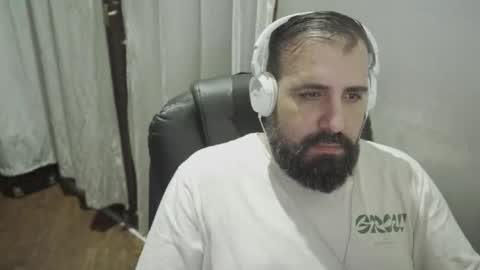 Snapshot of dicristalino chatting on 03/18/26, 02:26 Cristian Dipolino online show from 03/18/26, 02:26