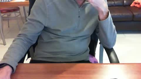 Snapshot of didonc chatting on 02/14/26, 07:54 didonc from france..... online show from 02/14/26, 07:54