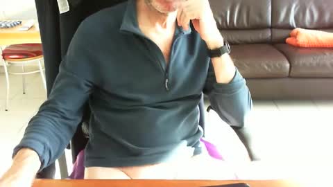 Snapshot of didonc chatting on 03/01/26, 08:38 didonc from france..... online show from 03/01/26, 08:38