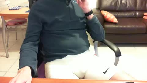 Snapshot of didonc chatting on 05/08/26, 07:19 didonc from france..... online show from 05/08/26, 07:19