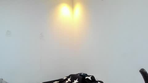 Snapshot of diego_cazas chatting on 01/05/25, 07:28 DIEGO CAZAS online show from 01/05/25, 07:28