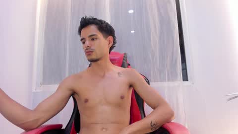 Snapshot of diego_latino chatting on 03/21/26, 02:16 Diego lat online show from 03/21/26, 02:16