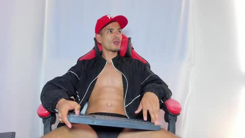 Snapshot of diego_latino chatting on 04/07/26, 11:15 Diego lat online show from 04/07/26, 11:15