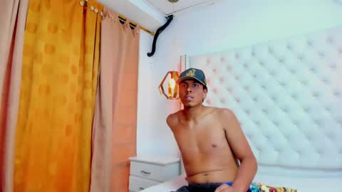 Snapshot of diego_stonee chatting on 05/22/26, 09:20 Diego online show from 05/22/26, 09:20