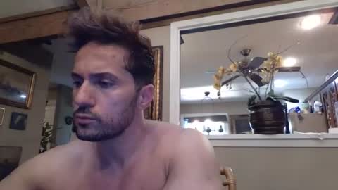 Snapshot of diegodavids chatting on 06/26/26, 02:43 diegodavids online show from 06/26/26, 02:43