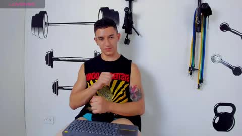 Snapshot of diegowesker chatting on 01/17/25, 02:39 diegowesker online show from 01/17/25, 02:39