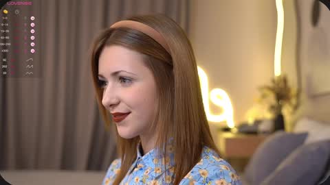 Snapshot of dietmountaindew_ chatting on 01/12/25, 04:08 Sophie online show from 01/12/25, 04:08