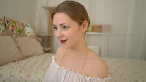 Snapshot of dietmountaindew_ chatting on 04/04/26, 06:16 Sophie online show from 04/04/26, 06:16