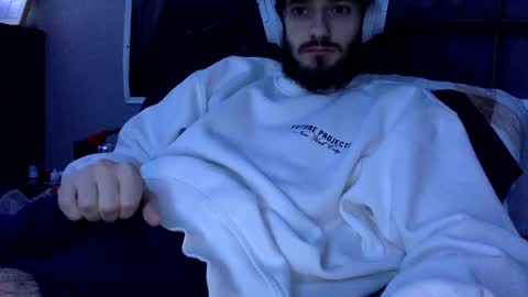 Snapshot of digbicknik chatting on 02/04/25, 11:05 digbicknik online show from 02/04/25, 11:05