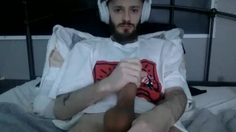 Snapshot of digbicknik chatting on 02/05/25, 03:20 digbicknik online show from 02/05/25, 03:20