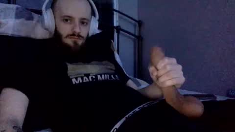 Snapshot of digbicknik chatting on 02/06/25, 11:58 digbicknik online show from 02/06/25, 11:58