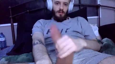 Snapshot of digbicknik chatting on 02/23/25, 06:49 digbicknik online show from 02/23/25, 06:49