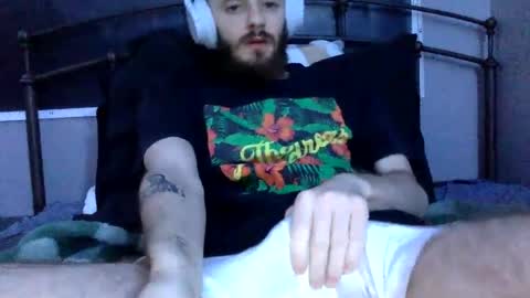 Snapshot of digbicknik chatting on 02/26/25, 09:42 digbicknik online show from 02/26/25, 09:42