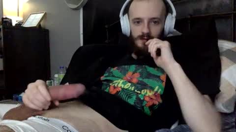 Snapshot of digbicknik chatting on 02/28/25, 02:31 digbicknik online show from 02/28/25, 02:31