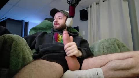 Snapshot of digbicknik chatting on 05/08/26, 01:22 digbicknik online show from 05/08/26, 01:22