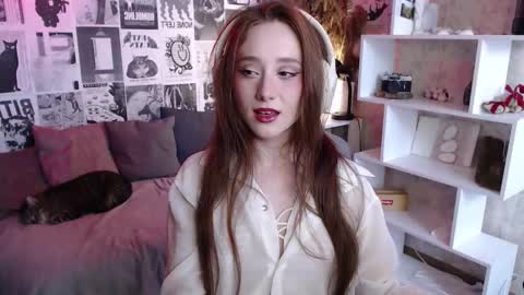 Hi im Alice 3 Im usualy online 03-10 or 17-21 UTC0 online show from 10/08/25, 07:28