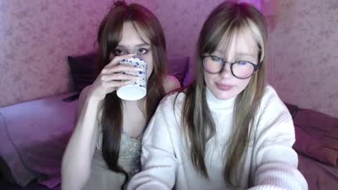Snapshot of digital_geisha chatting on 03/03/26, 11:54 Hi im Alice 3 Im usualy online 03-10 or 17-21 UTC0 online show from 03/03/26, 11:54
