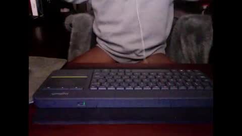 Snapshot of digitalpimpn chatting on 12/17/25, 11:16 The Digital Pimp.... online show from 12/17/25, 11:16