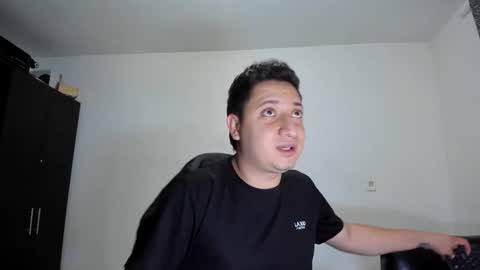 Snapshot of diiego_xxx chatting on 04/19/26, 04:50 diiego_xxx online show from 04/19/26, 04:50