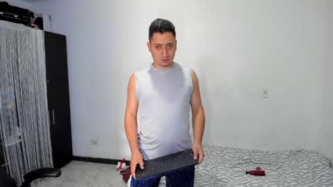 Snapshot of diiego_xxx chatting on 04/27/26, 05:11 diiego_xxx online show from 04/27/26, 05:11
