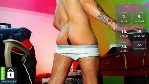 Snapshot of diilanhot chatting on 12/13/24, 03:16 Dylan online show from 12/13/24, 03:16