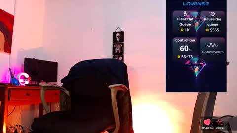 Snapshot of diilanhot chatting on 12/21/25, 01:13 Dylan online show from 12/21/25, 01:13