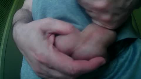 Snapshot of diki3333333333 chatting on 12/08/24, 12:30 Nick online show from 12/08/24, 12:30