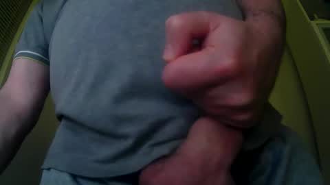 Snapshot of diki3333333333 chatting on 12/17/24, 10:23 Nick online show from 12/17/24, 10:23