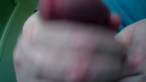 Snapshot of diki3333333333 chatting on 01/30/25, 12:27 Nick online show from 01/30/25, 12:27