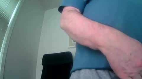 Snapshot of diki3333333333 chatting on 02/20/25, 11:21 Nick online show from 02/20/25, 11:21