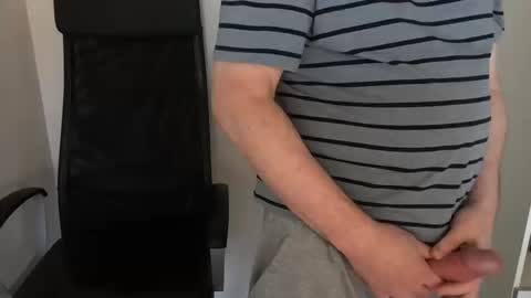 Snapshot of diki3333333333 chatting on 10/13/25, 07:36 Nick online show from 10/13/25, 07:36