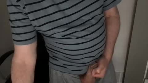 Snapshot of diki3333333333 chatting on 10/17/25, 12:58 Nick online show from 10/17/25, 12:58