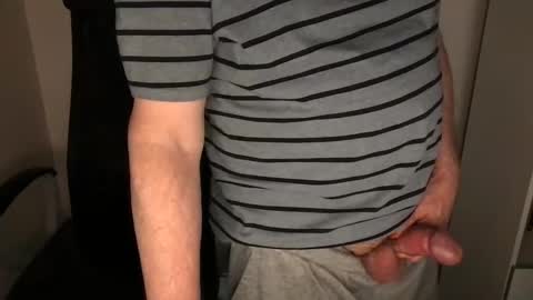 Snapshot of diki3333333333 chatting on 10/23/25, 11:35 Nick online show from 10/23/25, 11:35