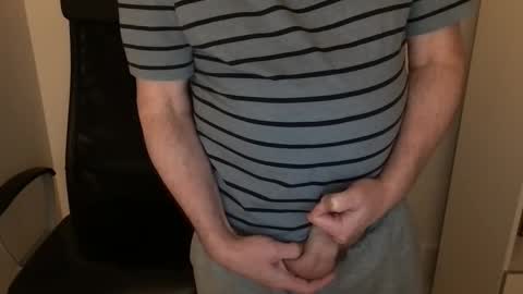 Snapshot of diki3333333333 chatting on 10/27/25, 06:39 Nick online show from 10/27/25, 06:39