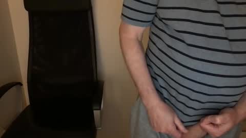 Snapshot of diki3333333333 chatting on 10/28/25, 07:56 Nick online show from 10/28/25, 07:56