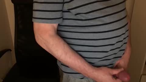 Snapshot of diki3333333333 chatting on 10/31/25, 08:26 Nick online show from 10/31/25, 08:26