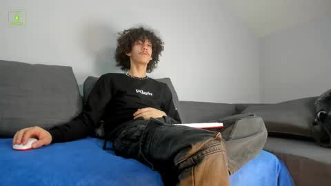 Dilan online show from 12/20/25, 10:28