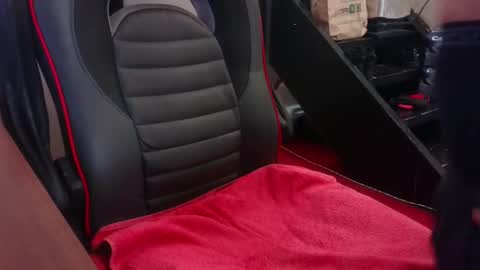 Snapshot of dimax75000 chatting on 02/01/25, 09:32 dimax75000 online show from 02/01/25, 09:32