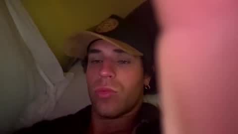 Snapshot of dimepiecebottom chatting on 12/23/24, 06:44 dimepiecebottom online show from 12/23/24, 06:44