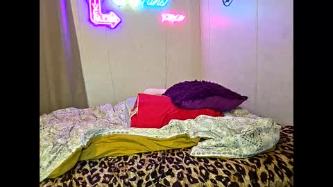 Sofie online show from 05/30/26, 03:47