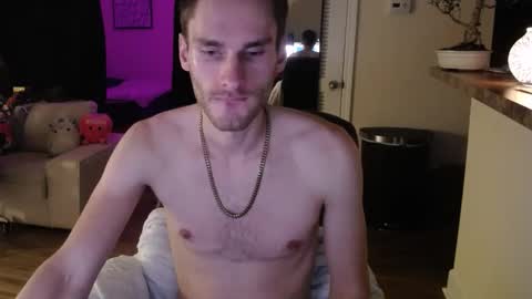 Snapshot of dimitri_4793 chatting on 01/27/25, 12:43 Meechii online show from 01/27/25, 12:43