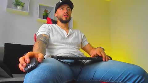 Snapshot of dimitri_master chatting on 10/05/25, 04:49 Angel Dimitri online show from 10/05/25, 04:49