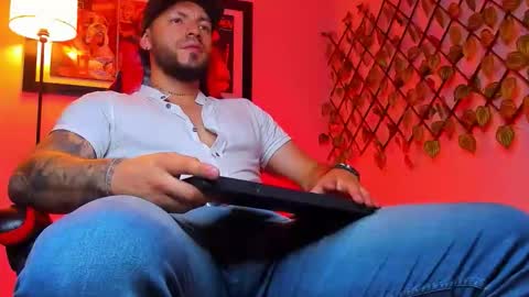 Snapshot of dimitri_master chatting on 12/01/25, 08:25 Angel Dimitri online show from 12/01/25, 08:25