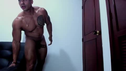 Snapshot of dimitriklein chatting on 05/08/26, 01:11 dimitriklein online show from 05/08/26, 01:11