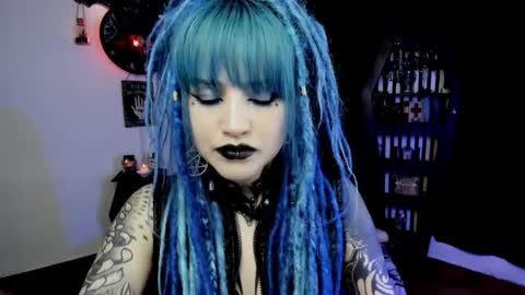 Snapshot of dimmuanddarkness chatting on 01/14/26, 08:53 dimmuanddarkness online show from 01/14/26, 08:53