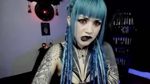 Snapshot of dimmuanddarkness chatting on 01/18/26, 12:09 dimmuanddarkness online show from 01/18/26, 12:09