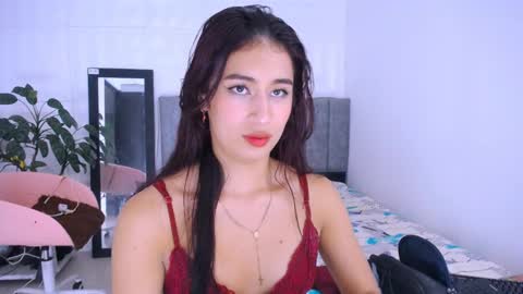 Snapshot of dina_mcry chatting on 11/15/25, 06:37 DINA online show from 11/15/25, 06:37