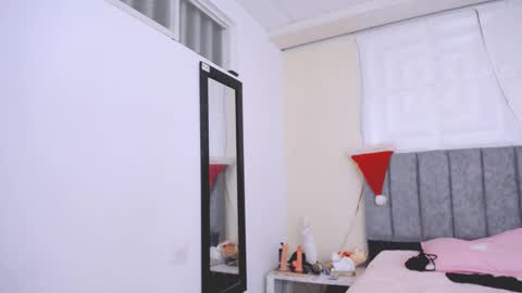 Snapshot of dina_mcry chatting on 12/20/25, 06:37 DINA online show from 12/20/25, 06:37